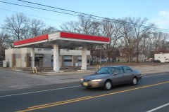 The site of a former Exxon station in Brick, N.J. that could reopen. (Photo: Daniel Nee)
