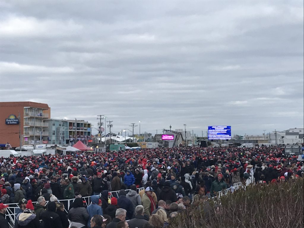 Crowds line up and enter the campaign rally for President Donald Trump, Jan. 28, 2020. (Photo: Daniel Nee/Shorebeat)