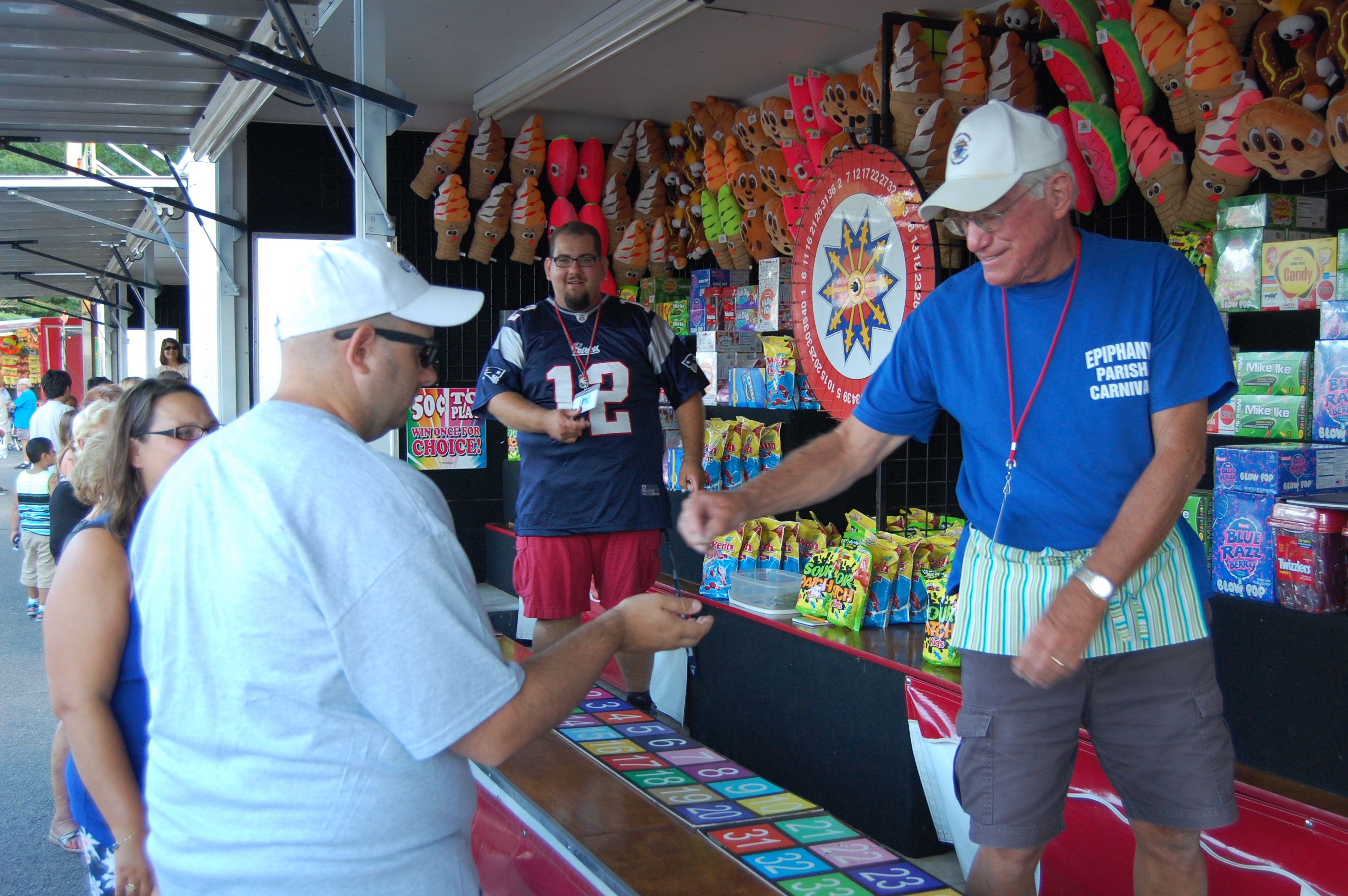 Volunteers man the games tent at the 2015 Italian Feast at the Jersey Shore in Brick. (Photo: Daniel Nee)