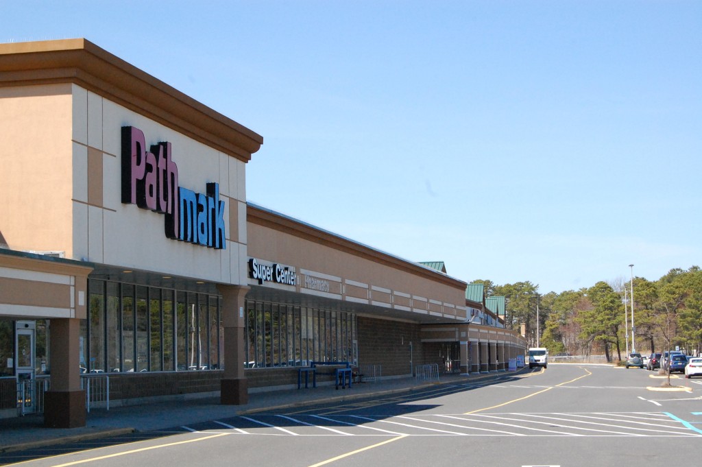 The now-shuttered Pathmark supermarket in Brick's Laurel Square shopping center. (Photo: Daniel Nee)