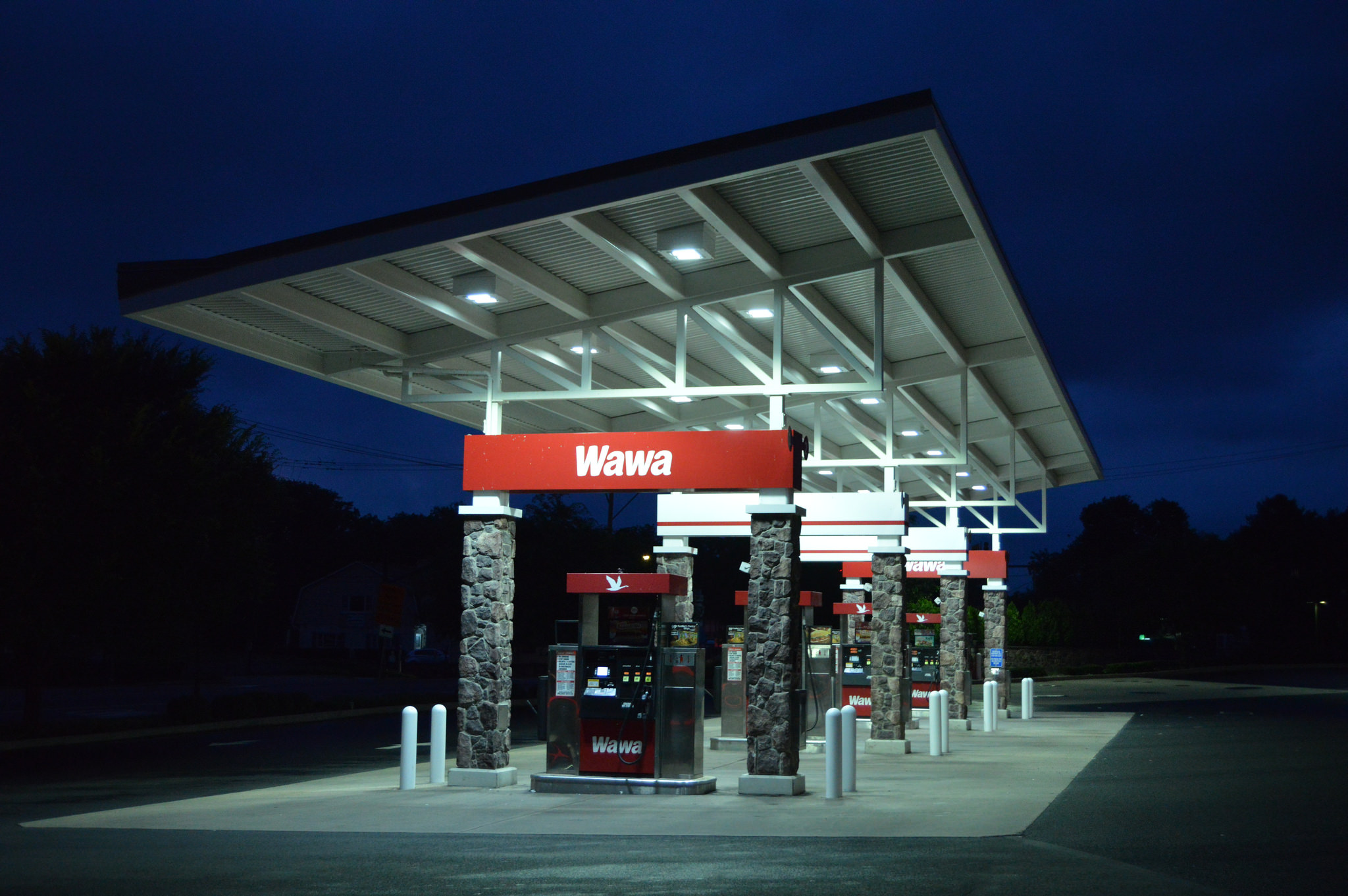 Gas station (Flickr)