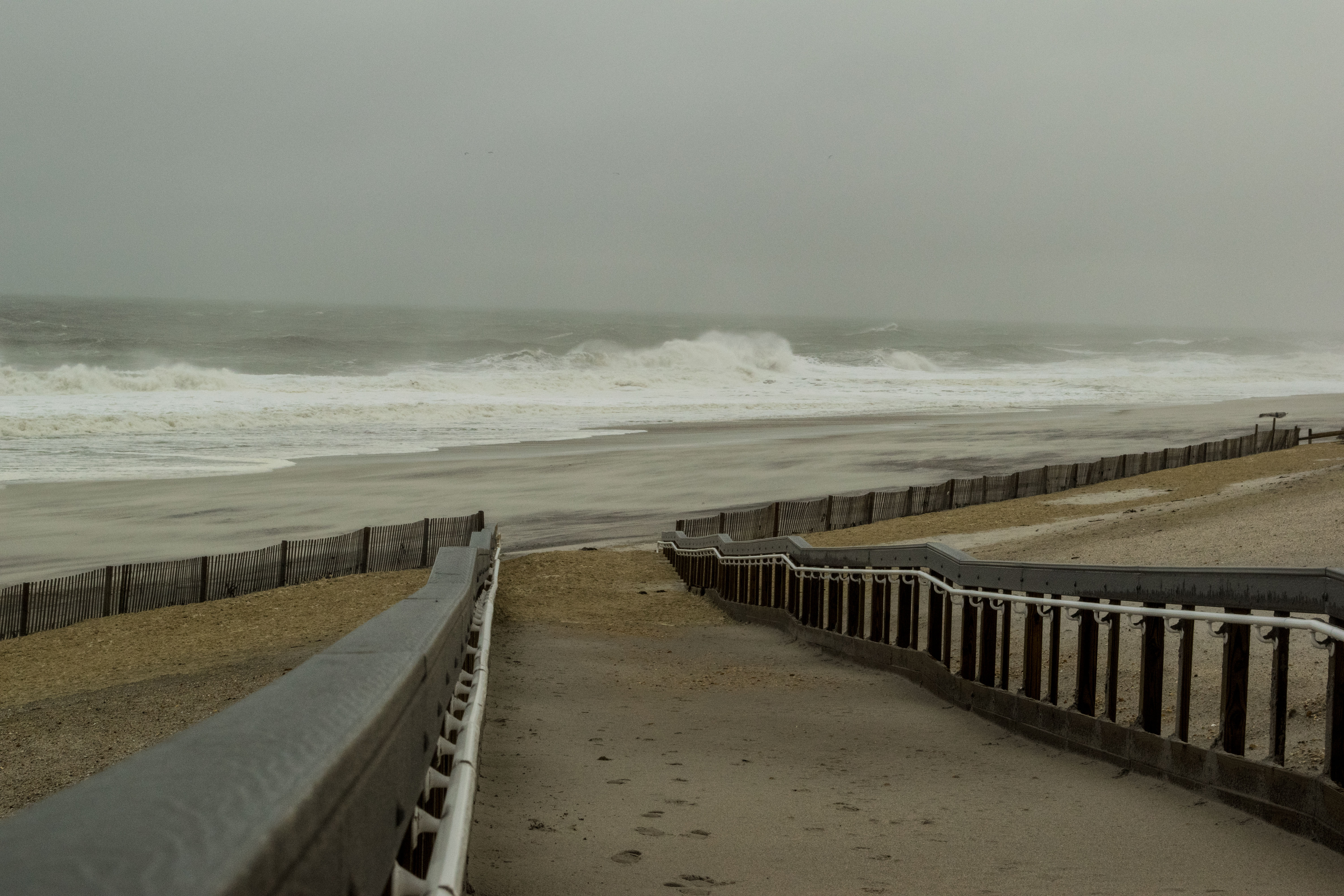 Waves crash at Brick Beach III during the Oct. 27, 2018 nor'easter. (Photo: Daniel Nee)