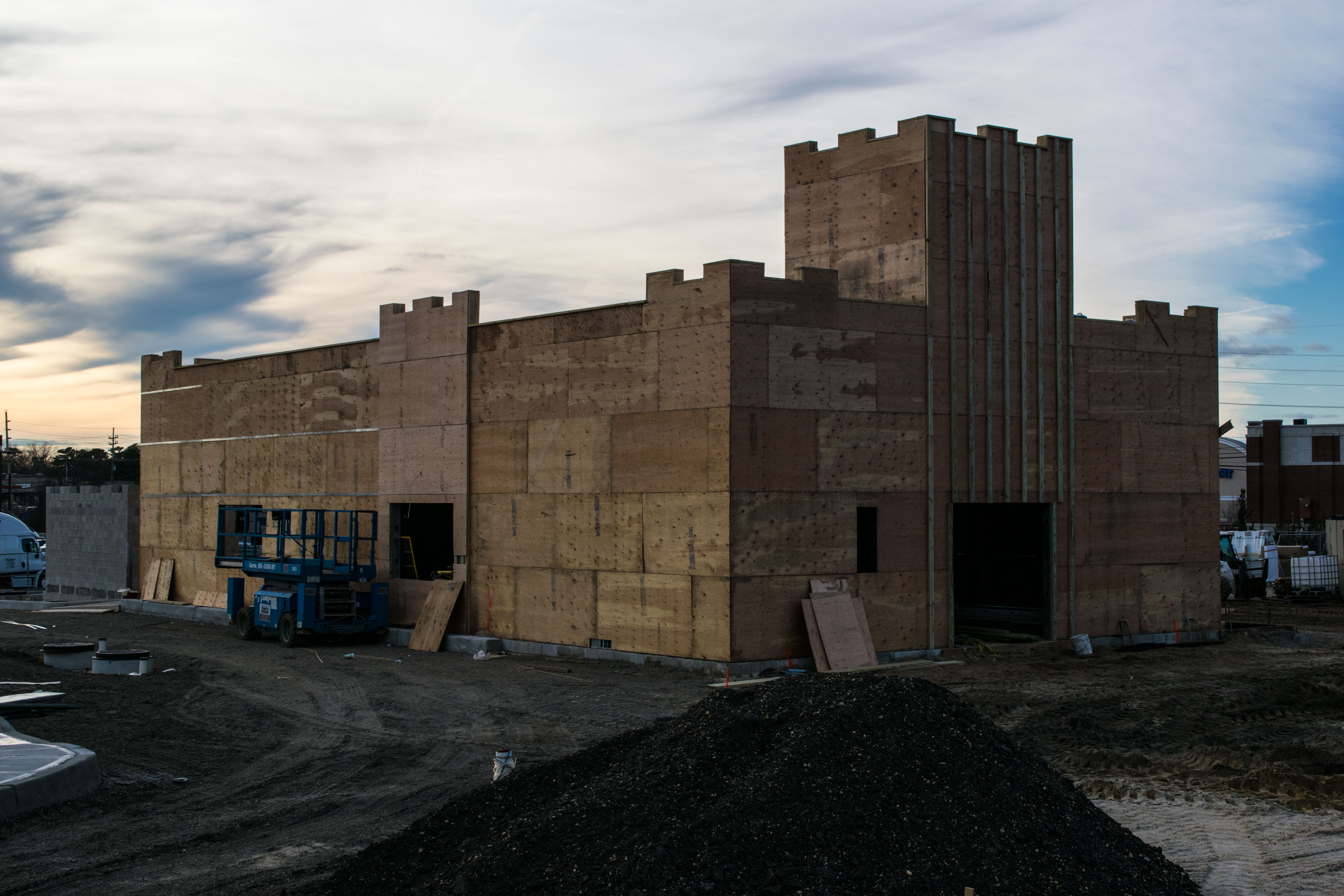 A White Castle restaurant under construction in Brick, N.J., Jan. 2019. (Photo: Daniel Nee)