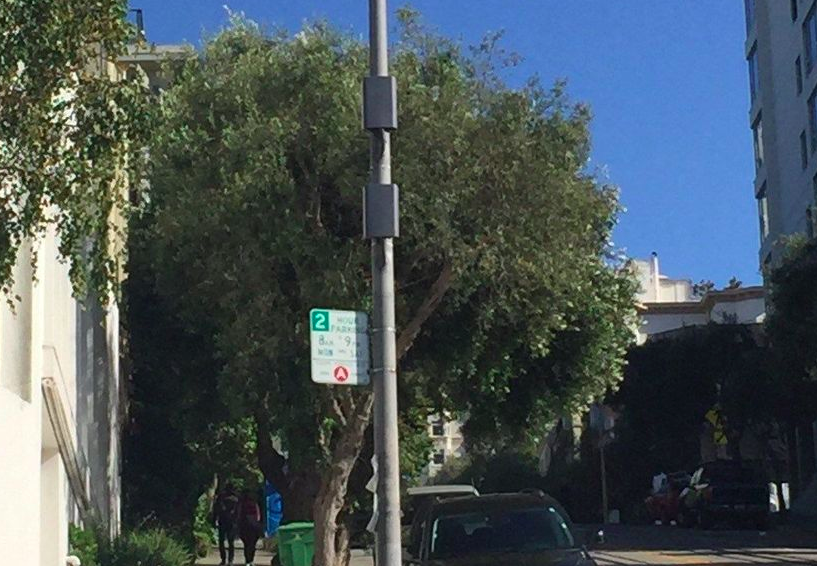 5G network nodes on a street light stanchion. (Credit: Hawaii News Now)