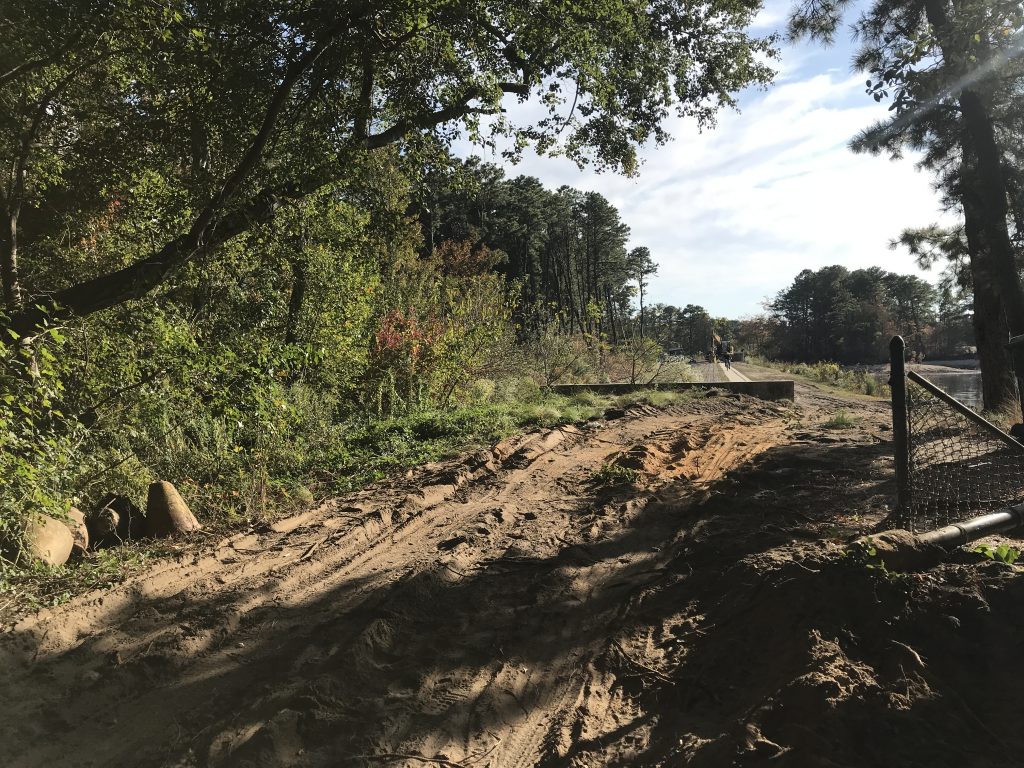 Work underway to replace the Lake Riviera dam in Brick, Oct. 2019. (Photo: Daniel Nee)