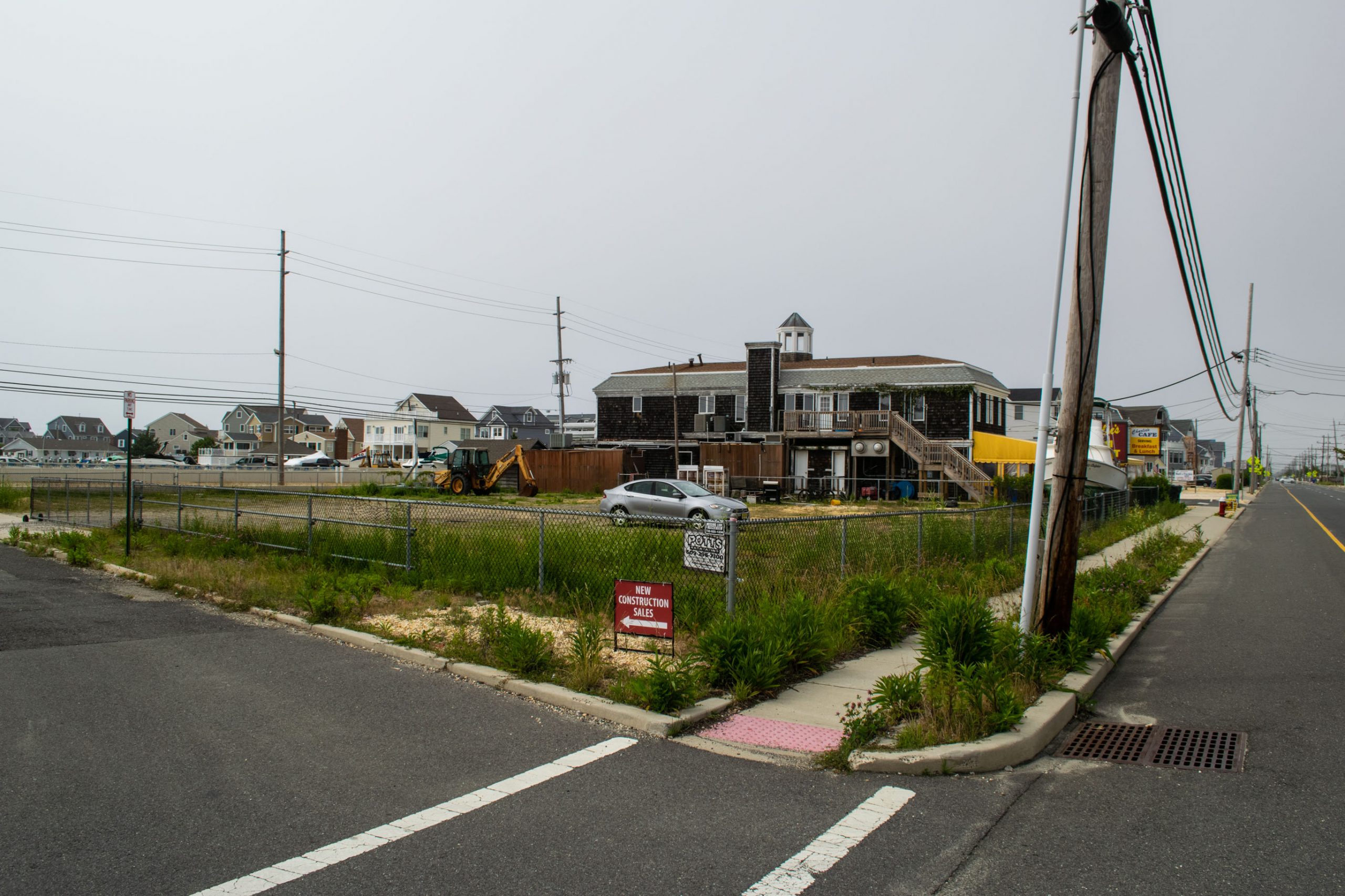 The Brick planning board approved the construction of three new homes along Route 35, June 2020. (Photo: Daniel Nee)