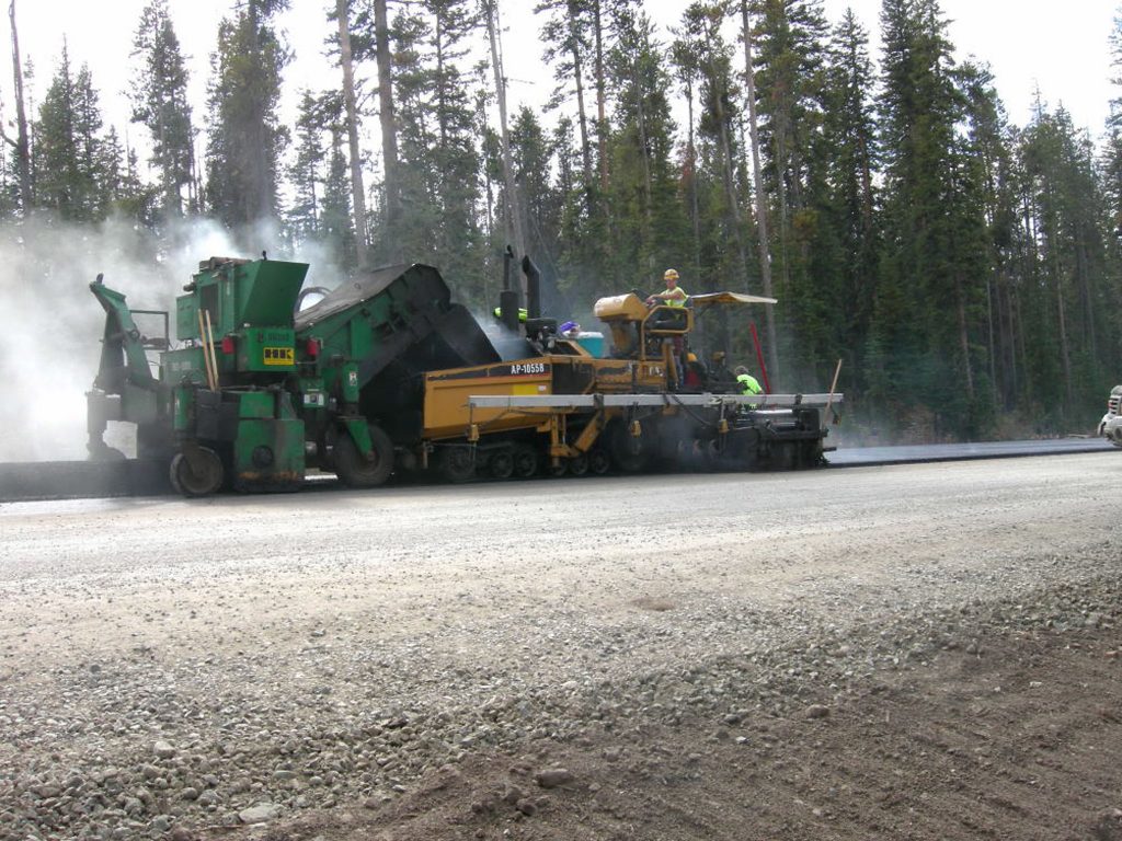 Paving equipment in use. (Credit: Show Us Your Togwotee/ Flickr)