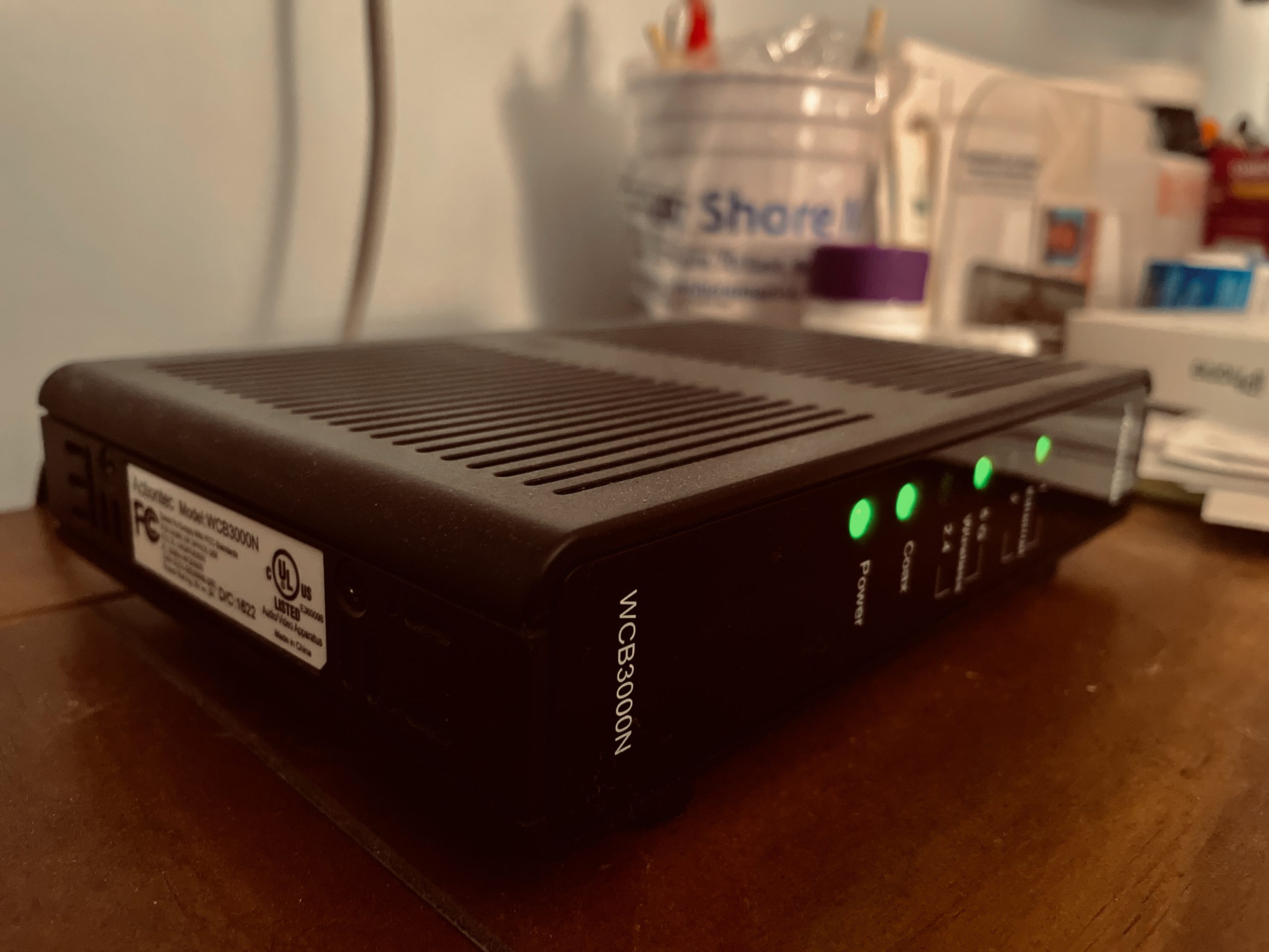 Cable modem/router. (Photo: Daniel Nee)