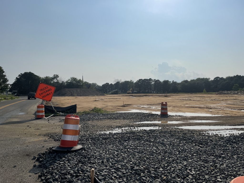 Construction begins at the former Foodtown lot in Brick Township, Aug. 2021. (Photo: Daniel Nee)