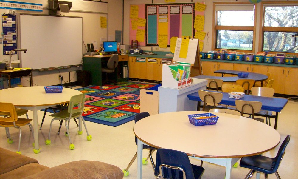 An elementary school classroom. (Credit: Kathy Cassidy/ Flickr Creative Commons)