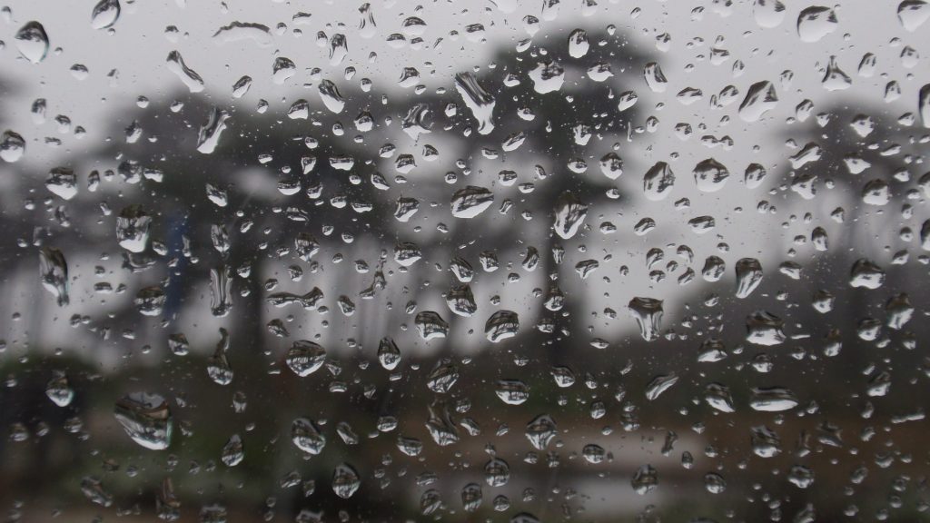 Rain on a windshield. (Credit:  Tom Hilton/ Flickr)