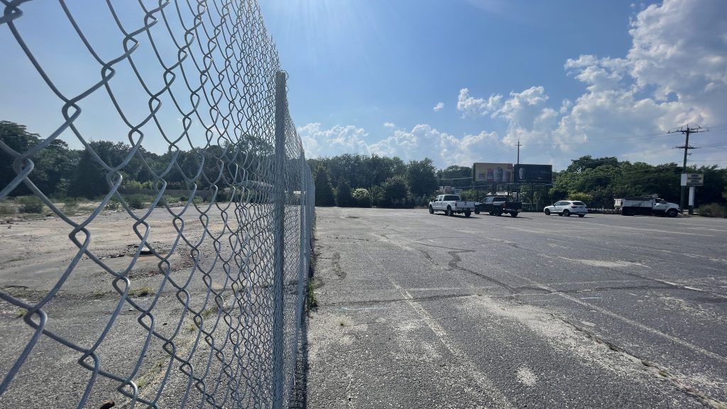 The future site of Icarus Brewing in Brick Township, Aug. 2022. (Photo: Daniel Nee)