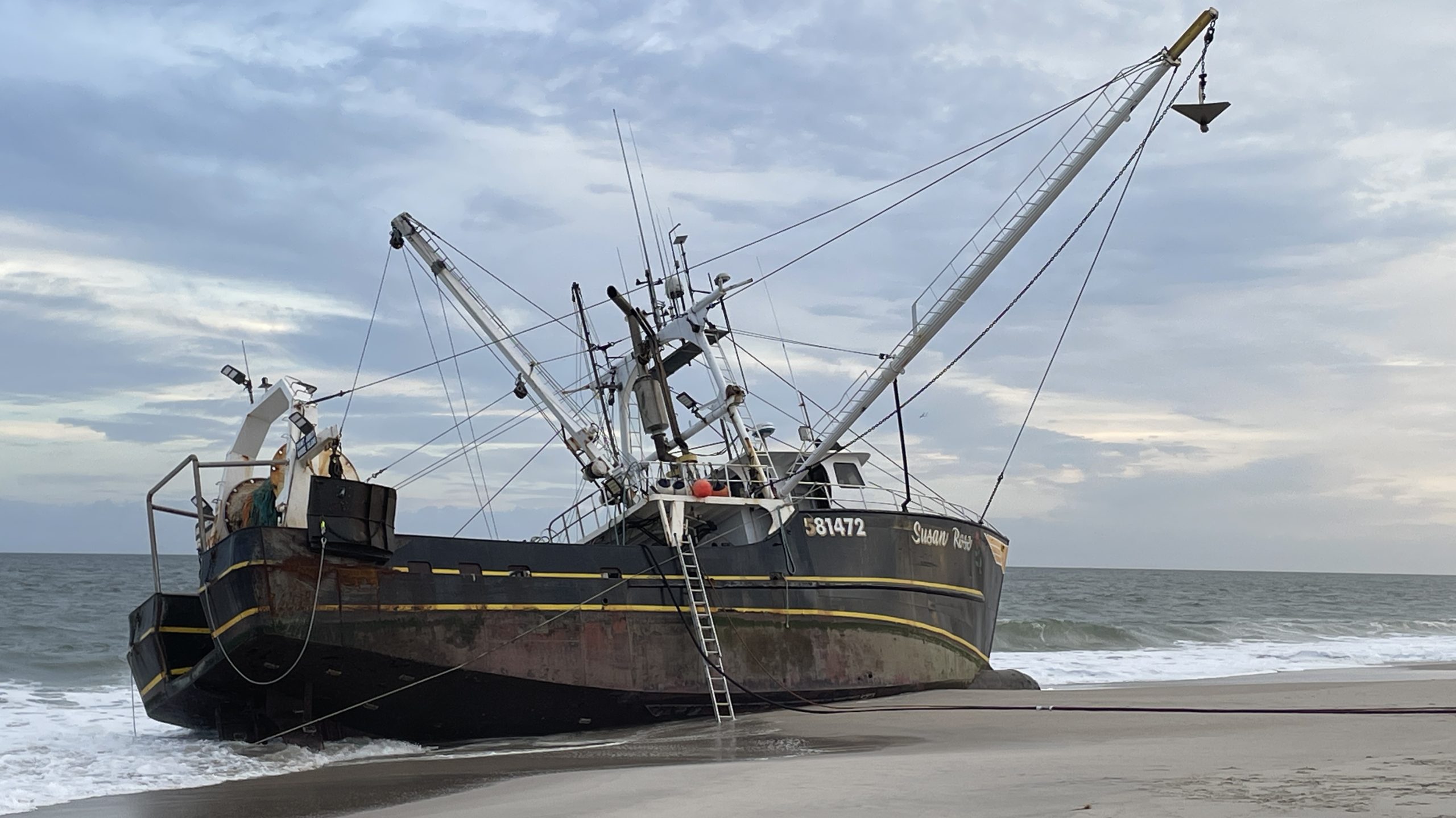 Commercial Fishing Boat Grounds in Point Pleasant Beach, Efforts Underway  to Refloat – Lavallette-Seaside Shorebeat