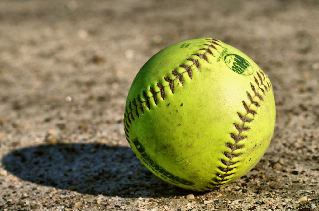 A softball. (Credit: iluvgadgets/ Creative Commons)
